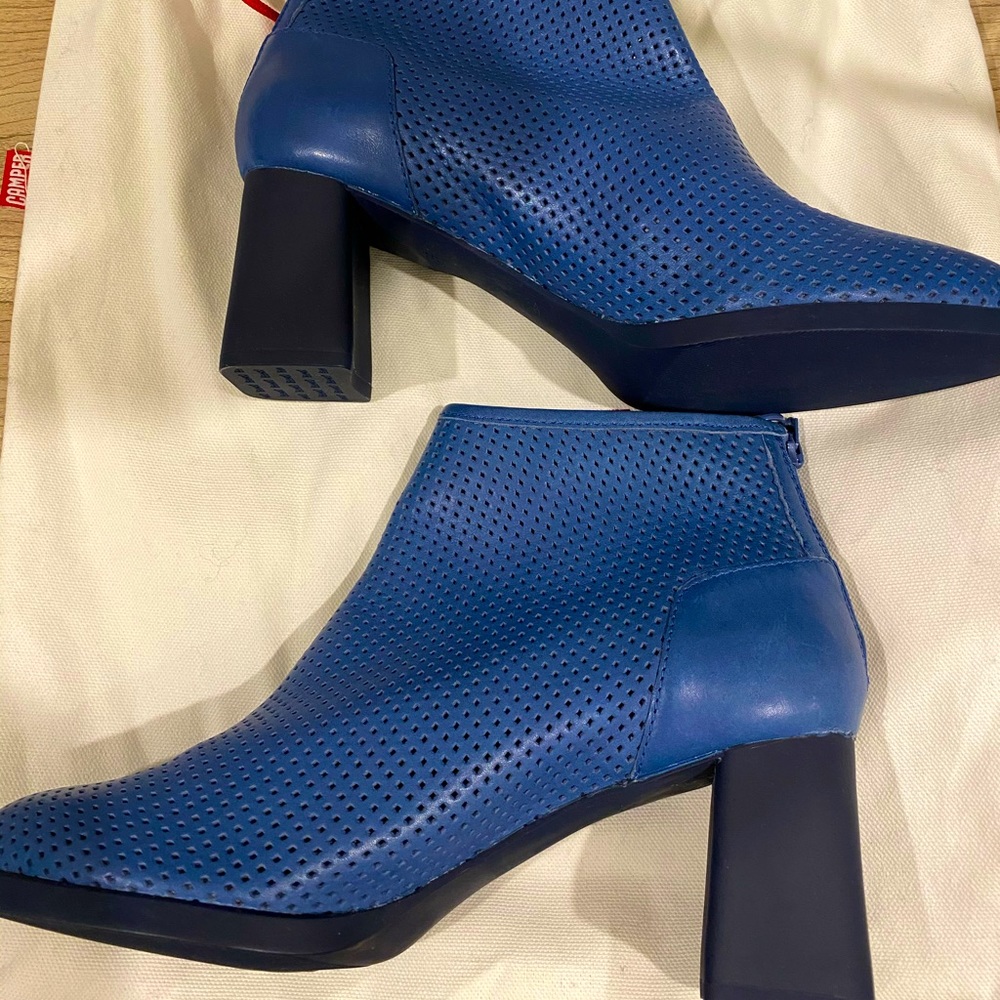 Camper NEVER WORN BOOTIES